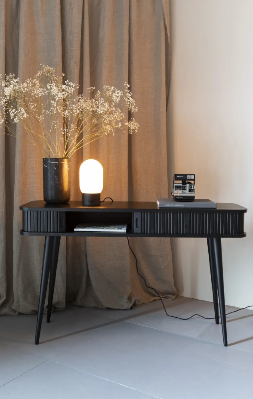 Bordslampa 'Urban Charger' - Svart
