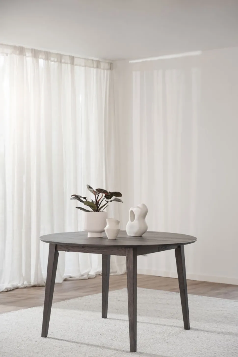 Matbord 'Filippa' Runt 120cm - Mörkbrun
