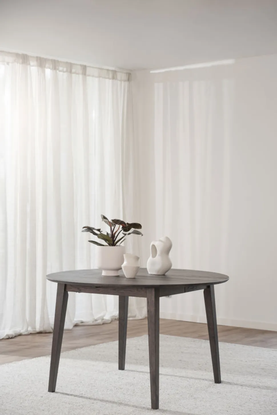 Matbord 'Filippa' Runt 120cm - Mörkbrun