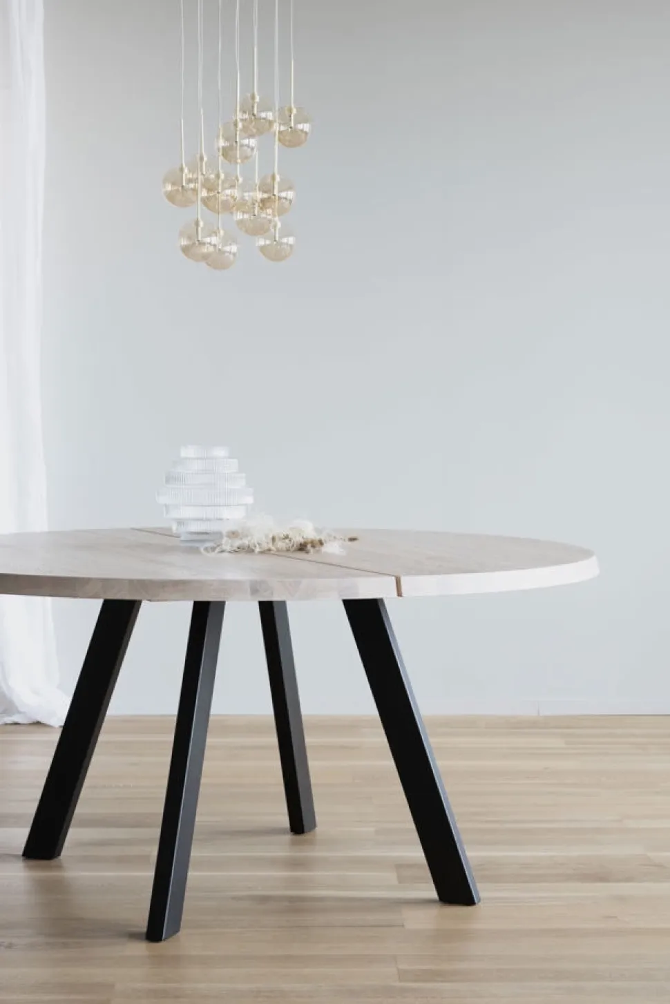 Matbord 'Fred' Runt 160cm - Vitpigmenterad