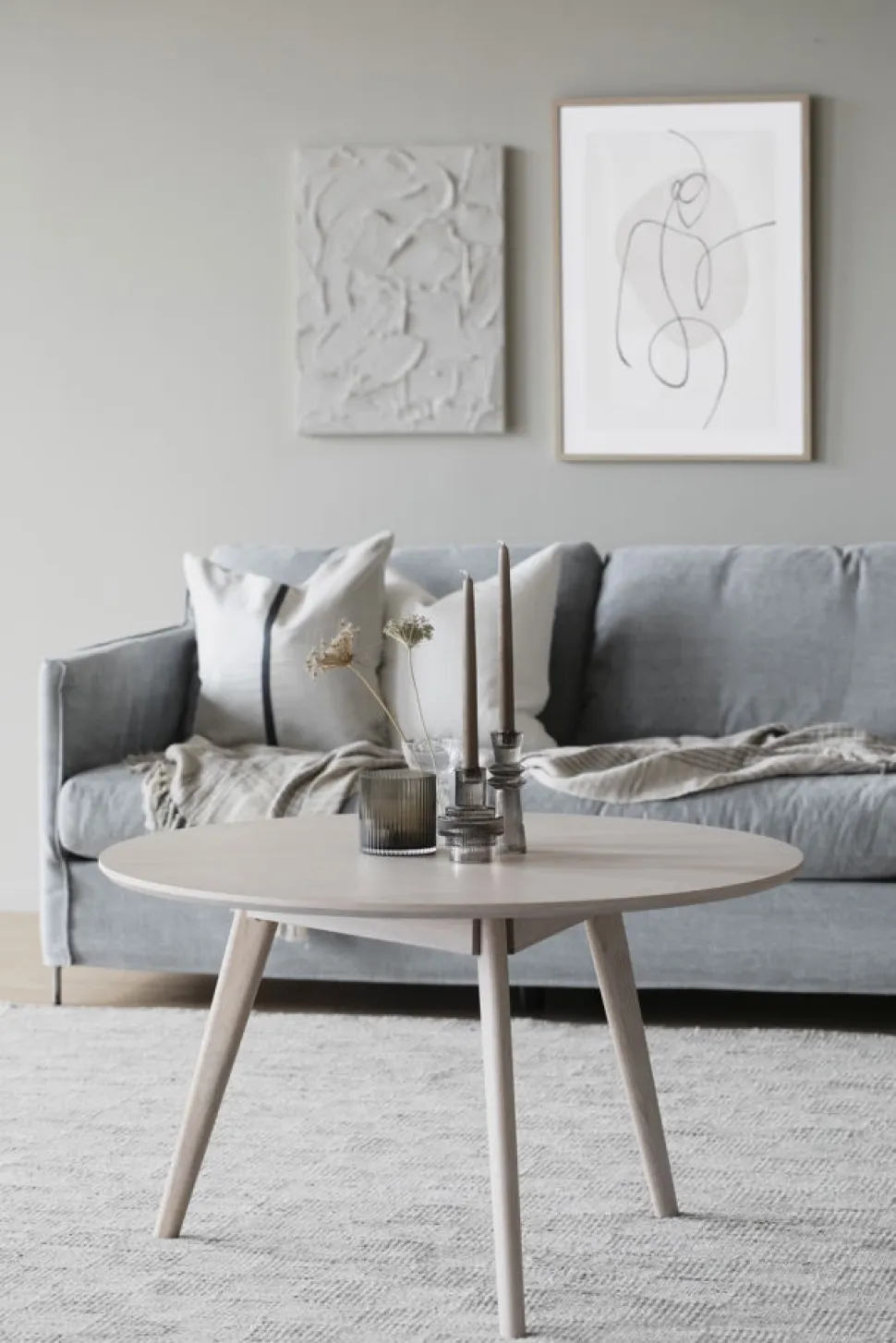 Soffbord 'Yumi' Runt 90cm - Vitpigmenterad ek